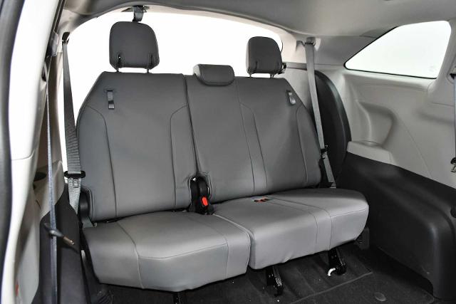 2022 Toyota Sienna Vehicle Photo in DALLAS, TX 75235