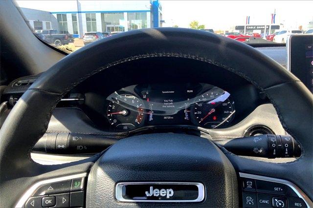 2023 Jeep Compass Vehicle Photo in TOPEKA, KS 66609-0000