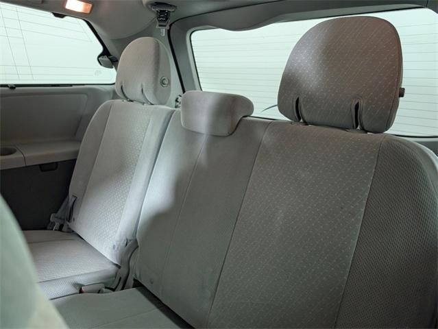 2018 Toyota Sienna Vehicle Photo in ENGLEWOOD, CO 80113-6708