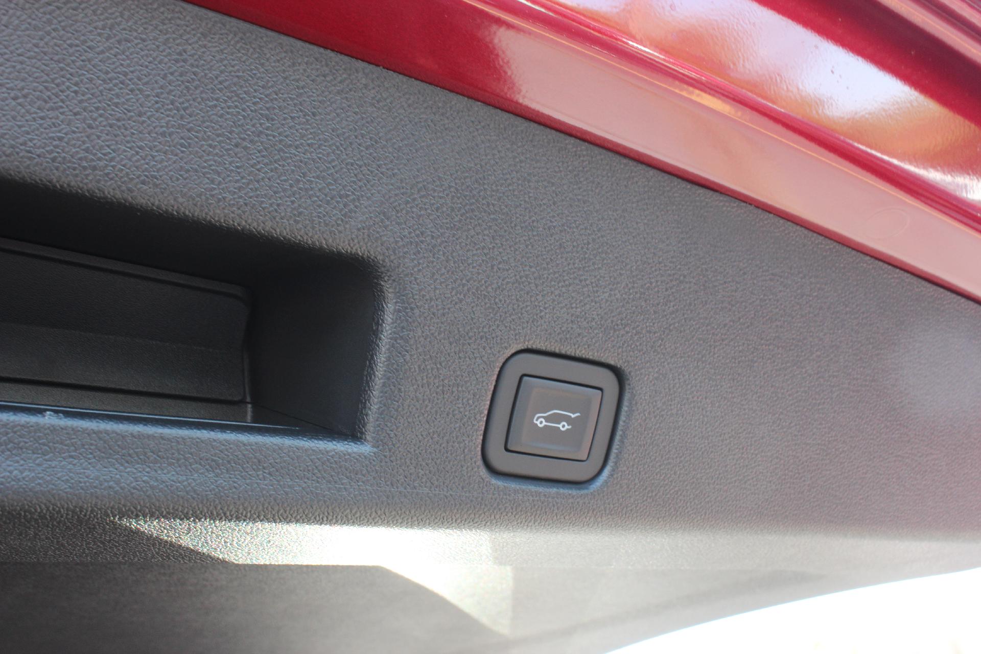 2025 GMC Acadia Vehicle Photo in AURORA, CO 80012-4011