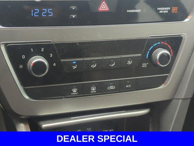 2015 Hyundai SONATA Vehicle Photo in Merrillville, IN 46410