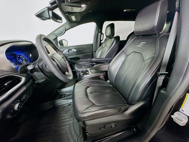 2022 Chrysler Pacifica Vehicle Photo in Doylsetown, PA 18901