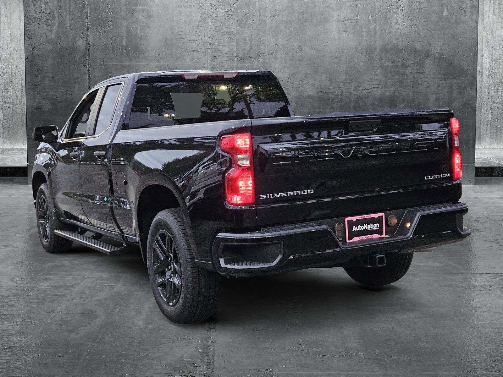 2025 Chevrolet Silverado 1500 Vehicle Photo in GREENACRES, FL 33463-3207