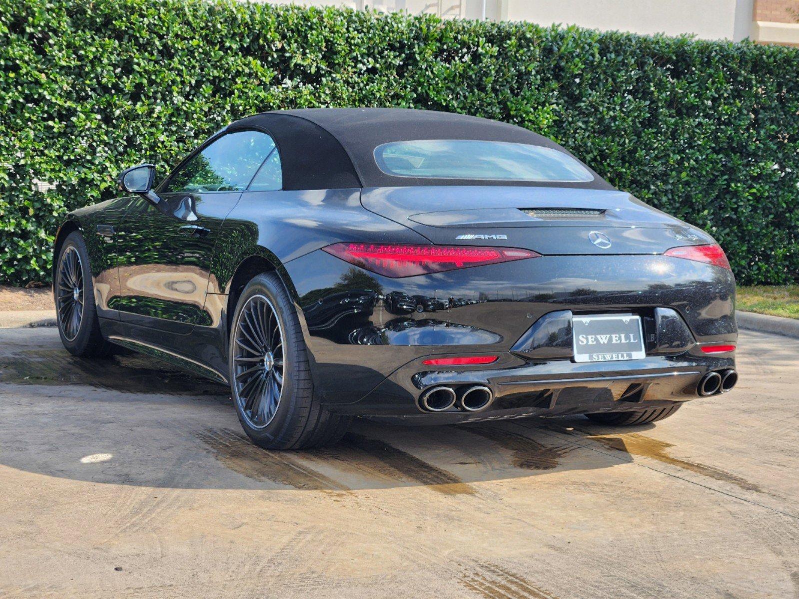 2025 Mercedes-Benz SL Vehicle Photo in HOUSTON, TX 77079