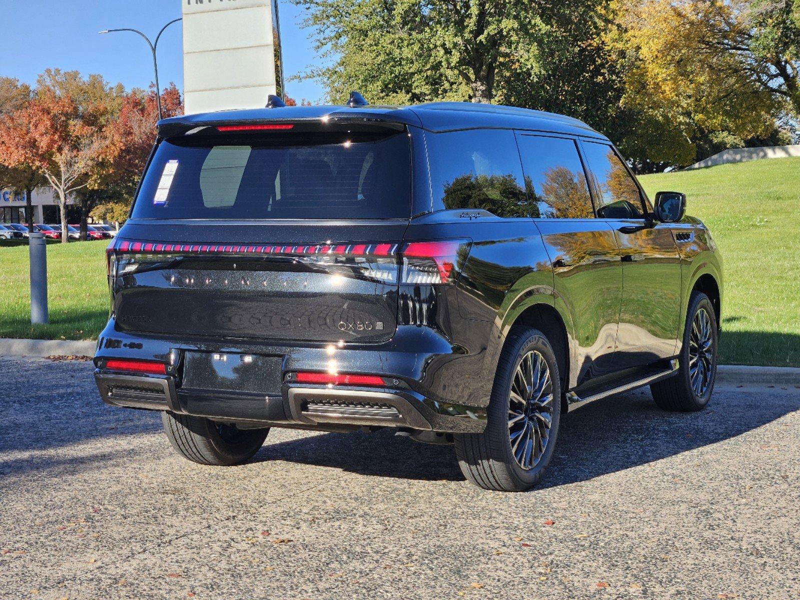 2025 INFINITI QX80 Vehicle Photo in Fort Worth, TX 76132