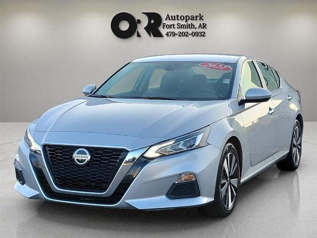 Used 2022 Nissan Altima SV with VIN 1N4BL4DV5NN399677 for sale in Fort Smith, AR