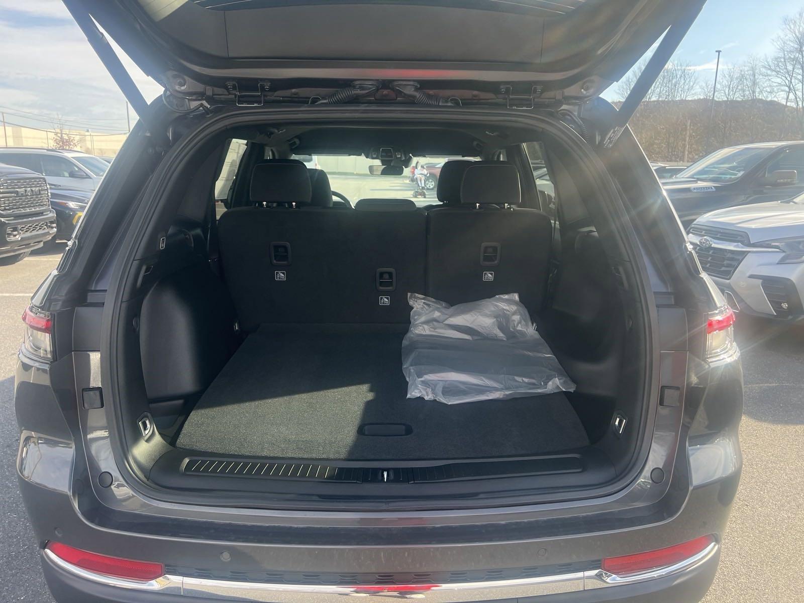 2025 Jeep Grand Cherokee Vehicle Photo in Mechanicsburg, PA 17050-1707