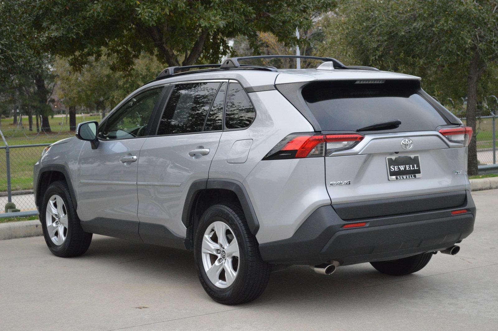 2020 Toyota RAV4 Vehicle Photo in Houston, TX 77090