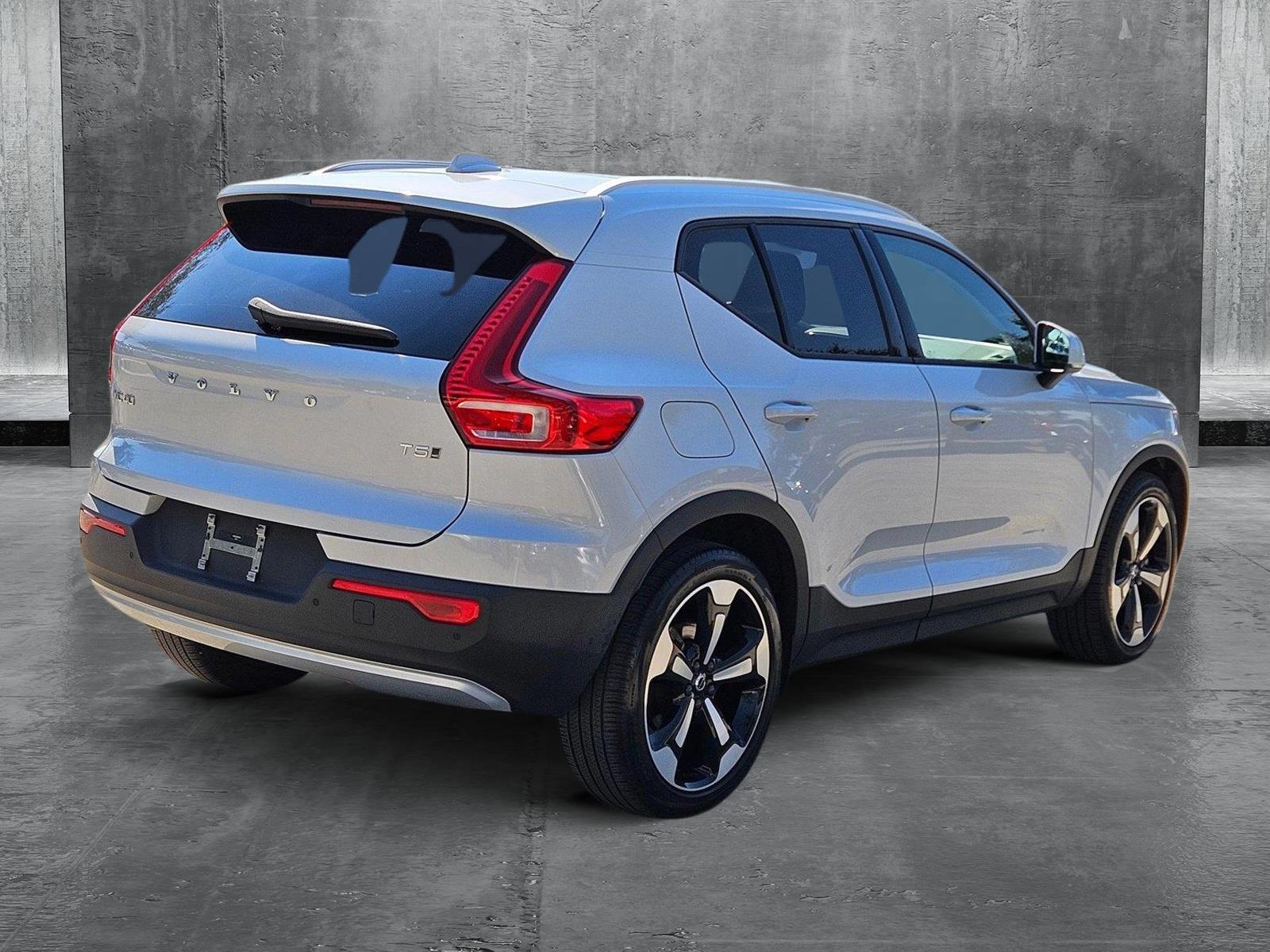 2022 Volvo XC40 Vehicle Photo in Pembroke Pines , FL 33027