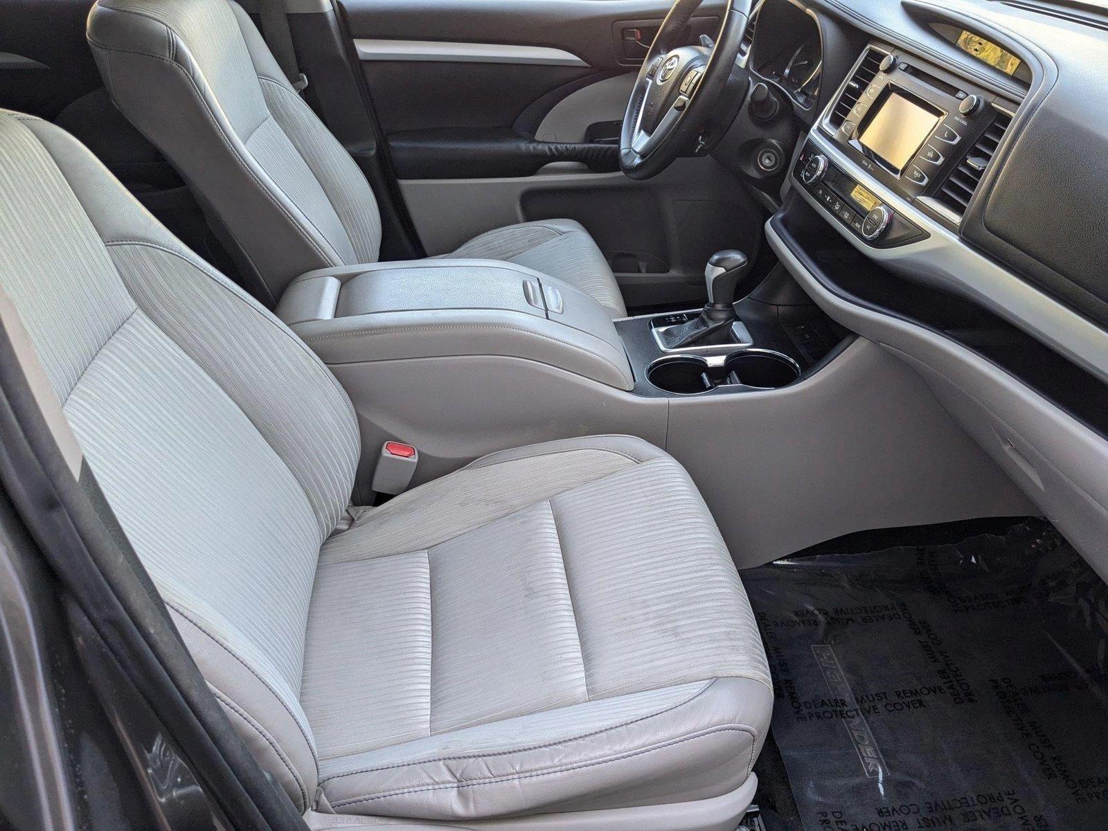 2015 Toyota Highlander Vehicle Photo in Tampa, FL 33614