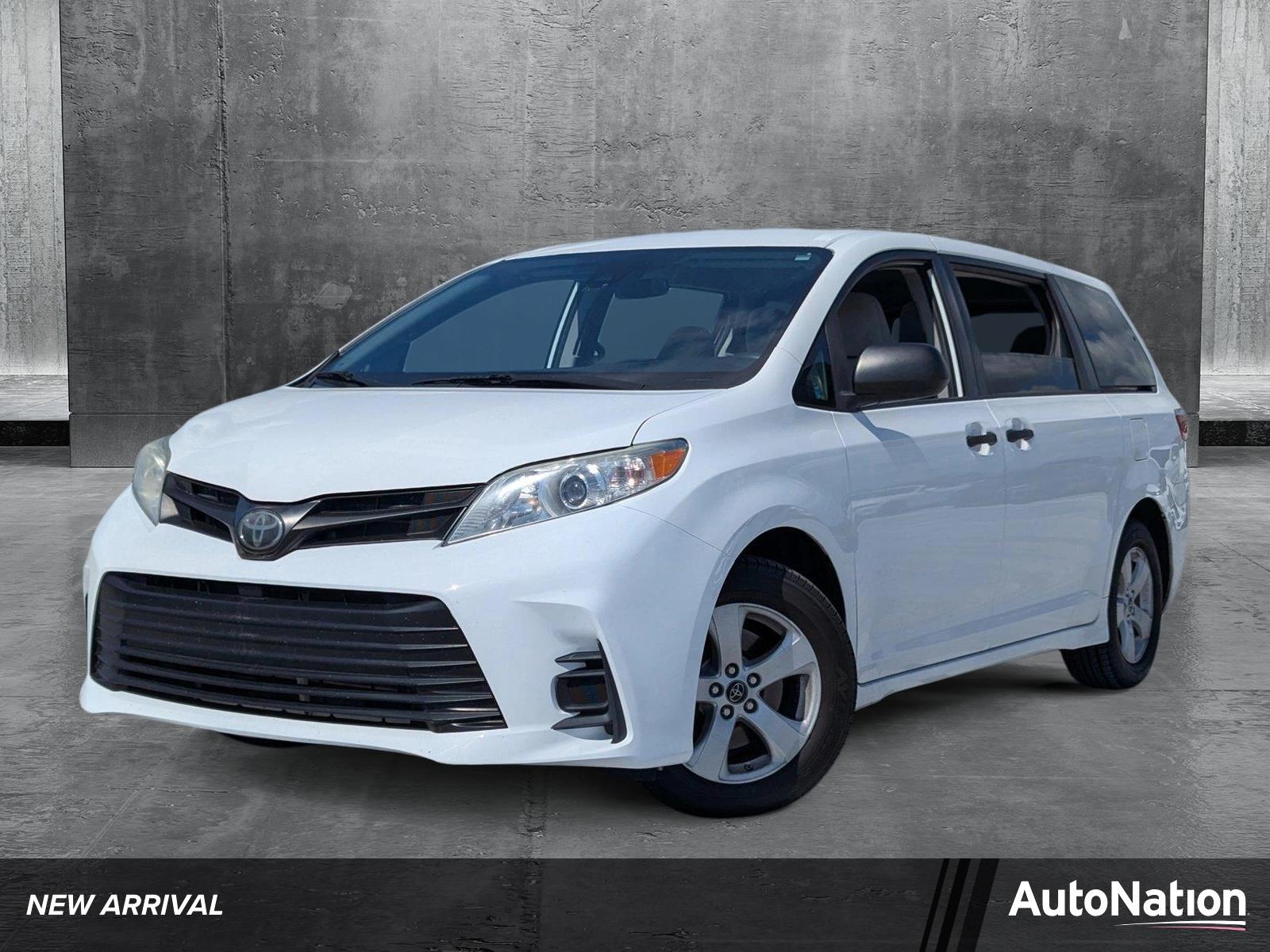 2020 Toyota Sienna Vehicle Photo in Ft. Myers, FL 33907