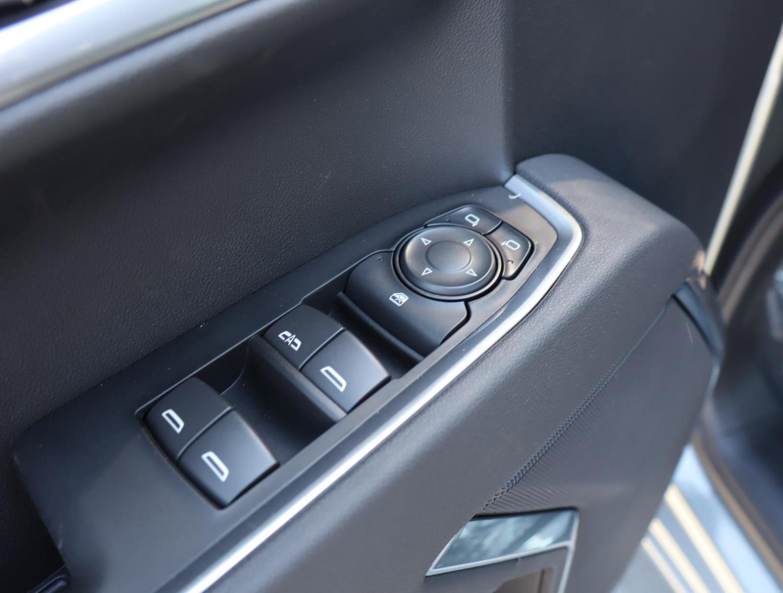 2025 Chevrolet Silverado 1500 Vehicle Photo in LOS ANGELES, CA 90007-3794