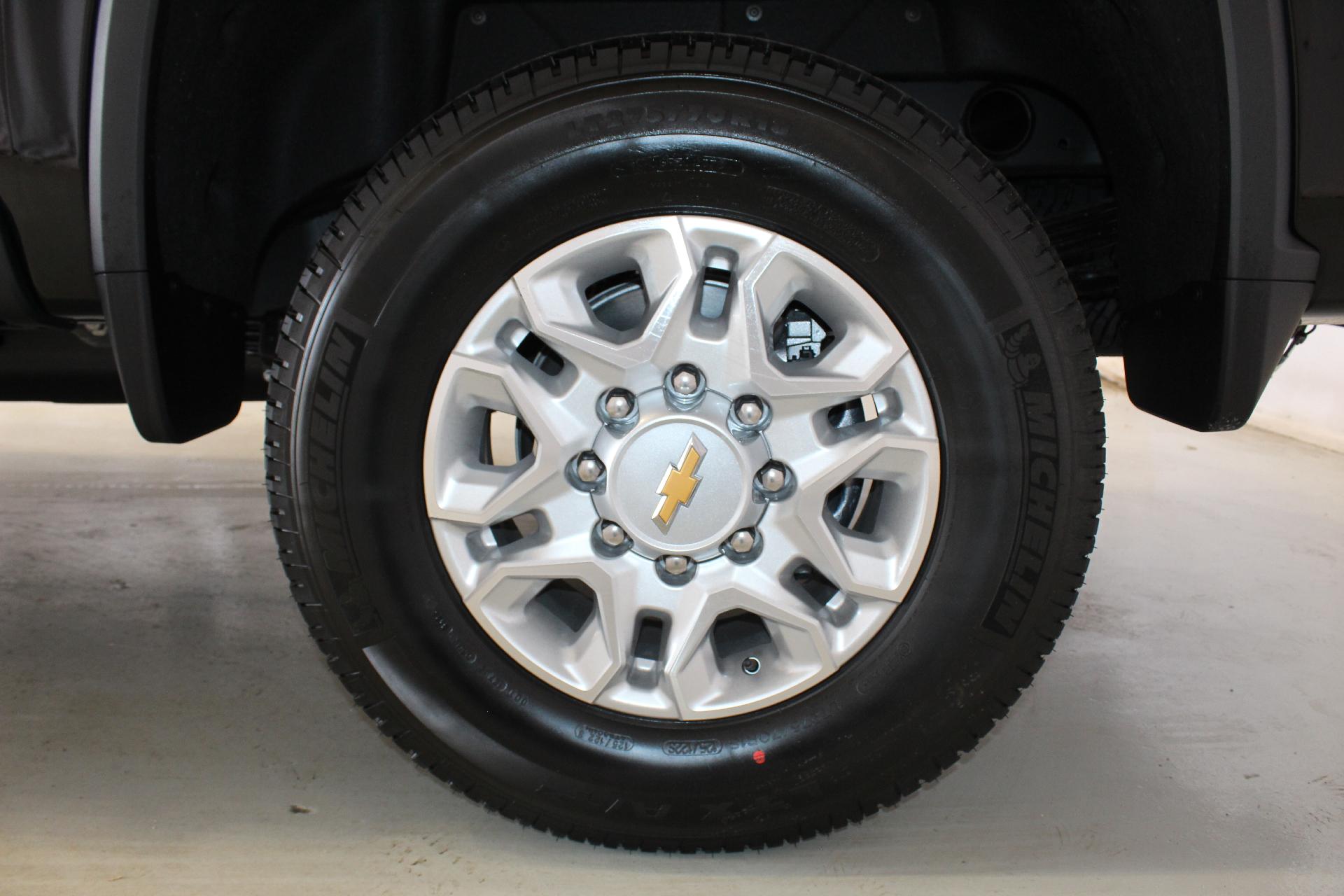 2025 Chevrolet Silverado 2500 HD Vehicle Photo in NORTHAMPTON, MA 01060-1120