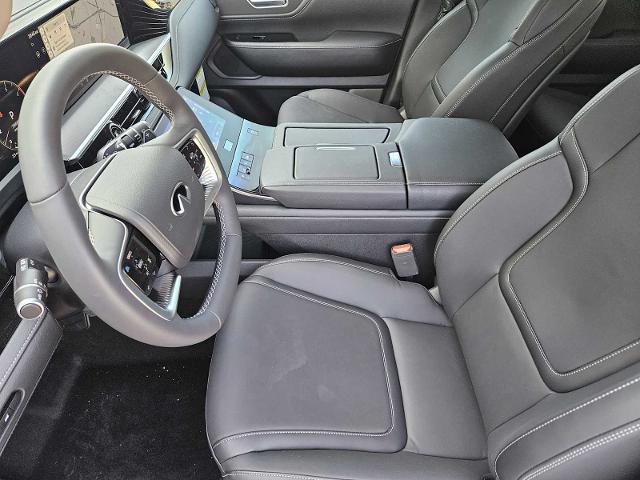 2025 INFINITI QX80 Vehicle Photo in Fort Worth, TX 76132