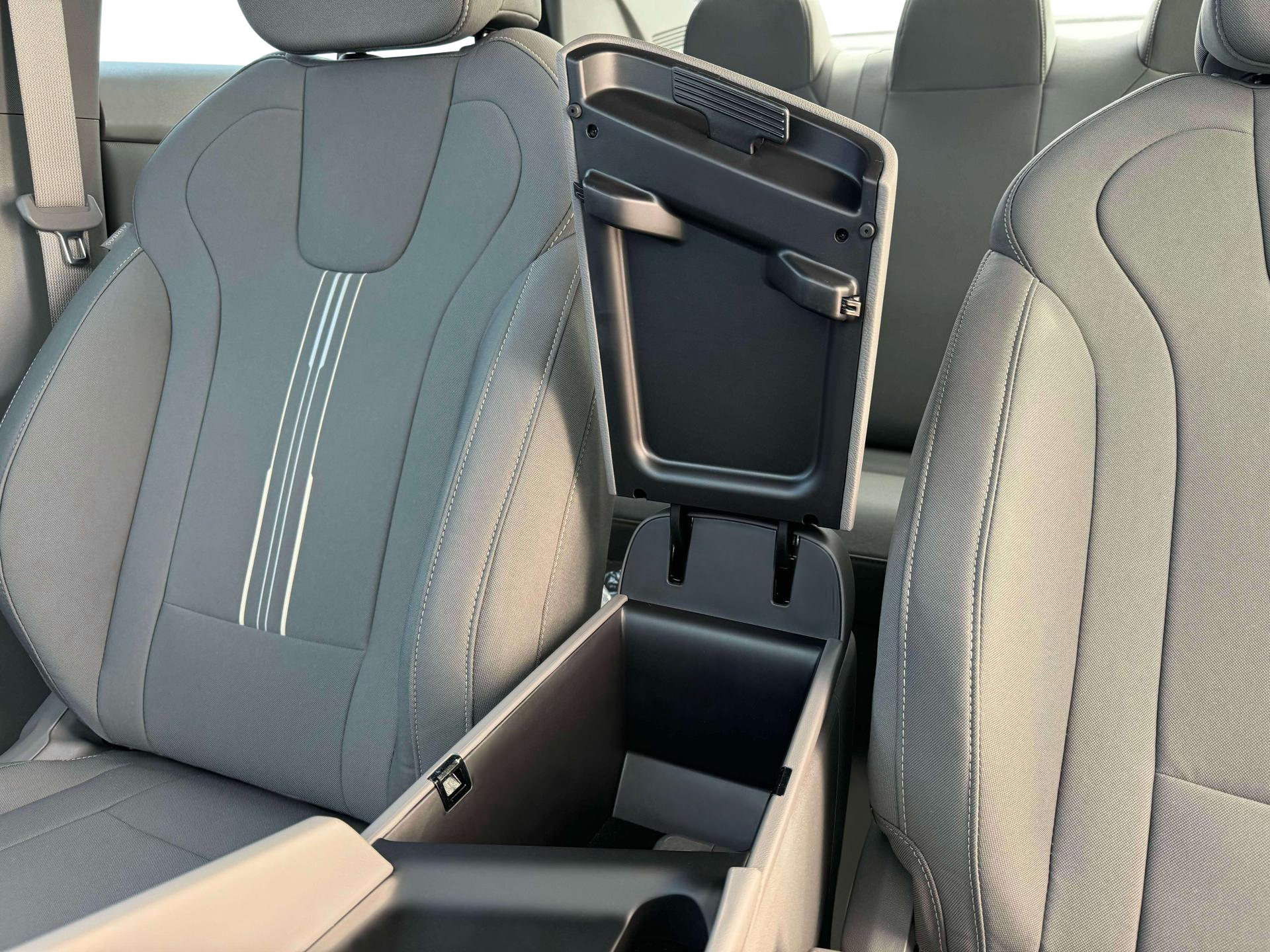 2025 Hyundai ELANTRA Vehicle Photo in Peoria, IL 61615