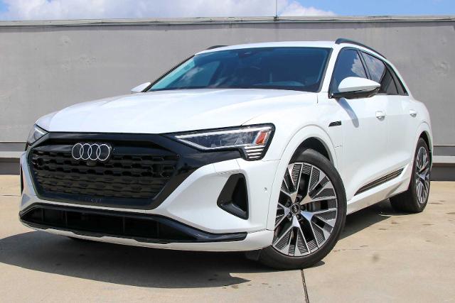 2024 Audi Q8 e-tron Vehicle Photo in SUGAR LAND, TX 77478