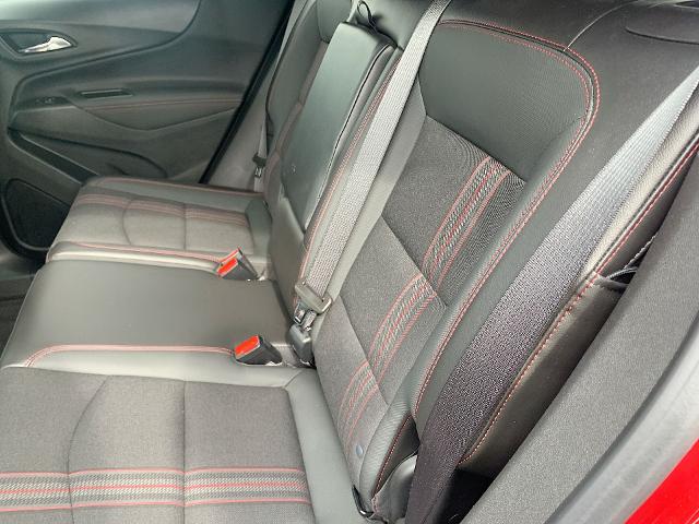 2022 Chevrolet Equinox Vehicle Photo in MOON TOWNSHIP, PA 15108-2571