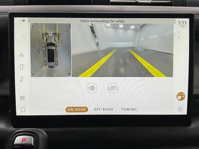 2024 Defender Vehicle Photo in Appleton, WI 54913