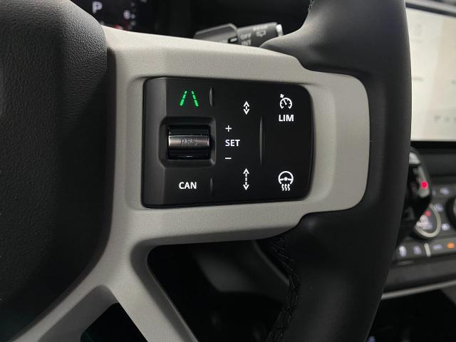 2025 Defender Vehicle Photo in Appleton, WI 54913