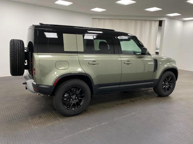 2025 Defender Vehicle Photo in Appleton, WI 54913