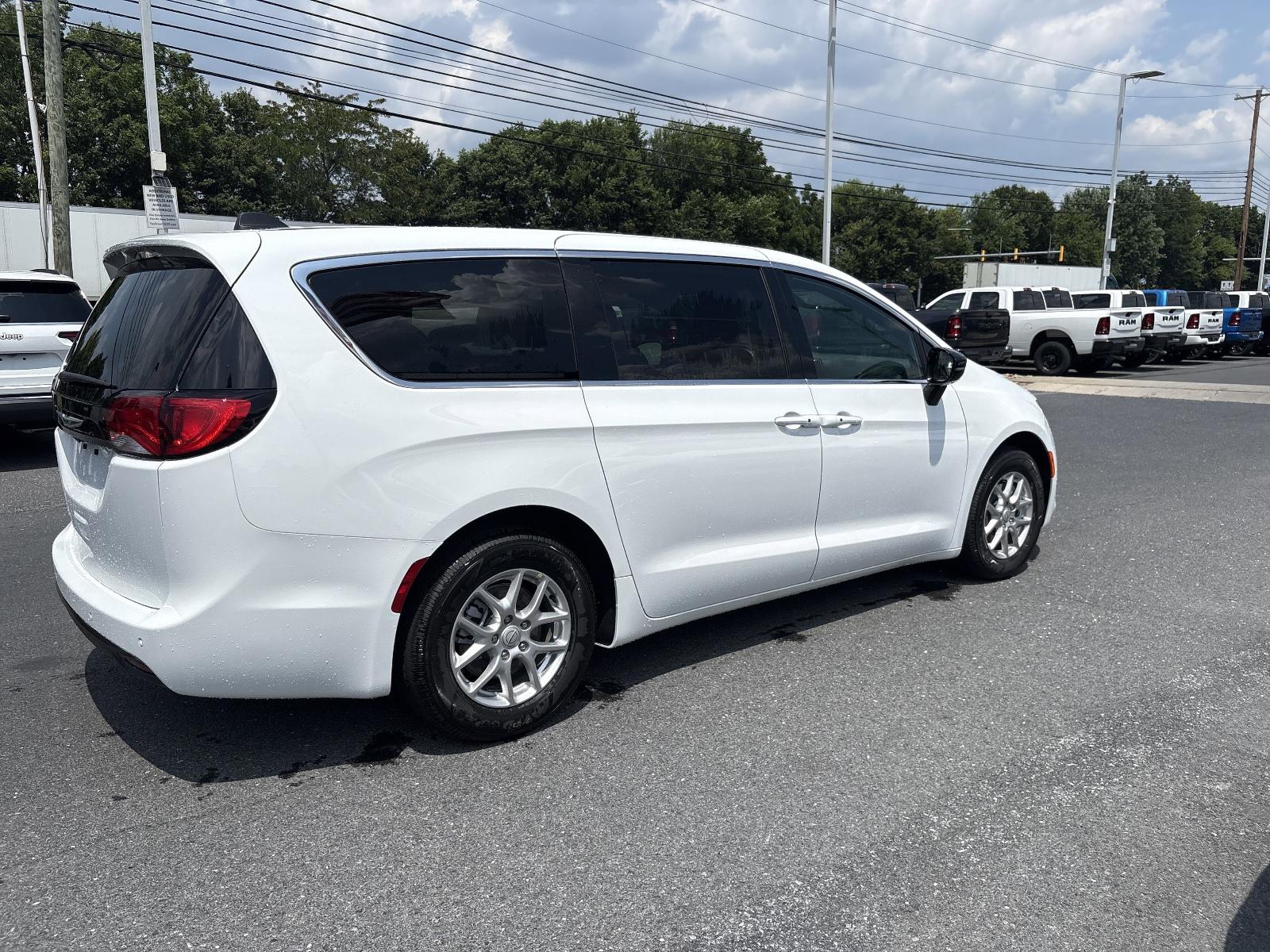2025 Chrysler Voyager Vehicle Photo in Mechanicsburg, PA 17050-1707