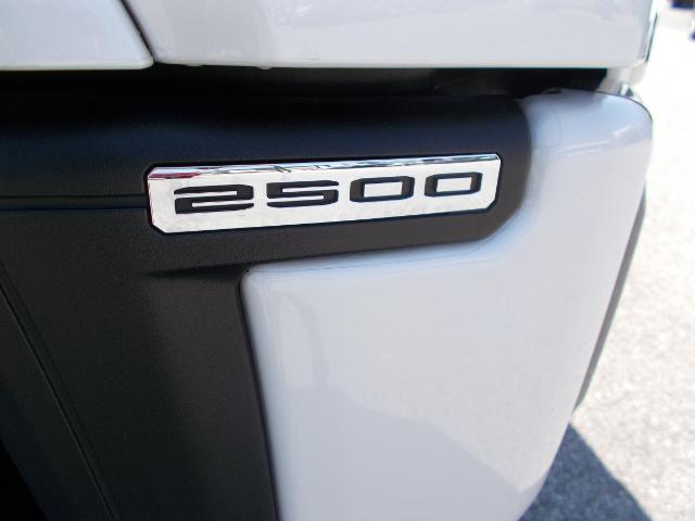 2024 GMC Sierra 2500 HD Vehicle Photo in LOWELL, MA 01852-4336