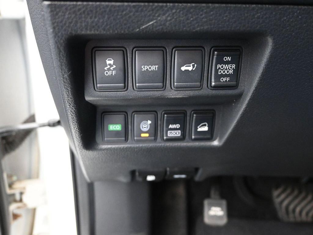 2016 Nissan Rogue Vehicle Photo in Marion, IA 52302