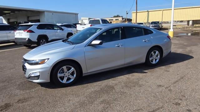 2022 Chevrolet Malibu Vehicle Photo in NEDERLAND, TX 77627-8017