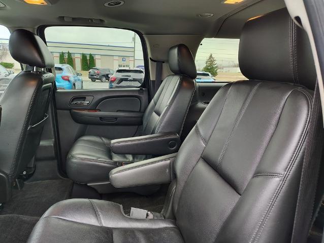 2012 Chevrolet Suburban LT photo 26