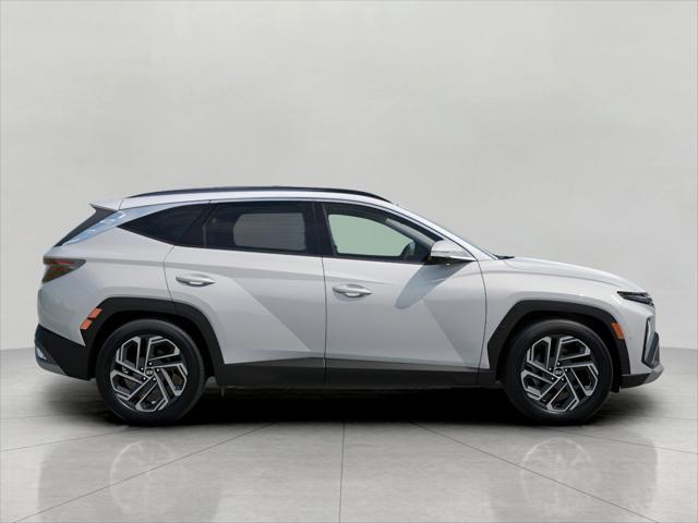 2025 Hyundai TUCSON Hybrid Vehicle Photo in Green Bay, WI 54304