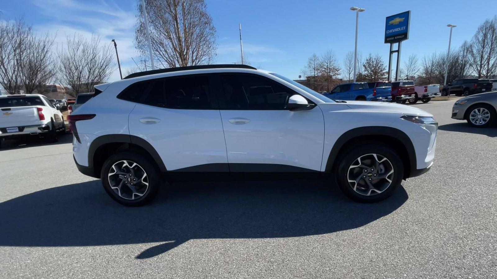 2025 Chevrolet Trax Vehicle Photo in BENTONVILLE, AR 72712-4322