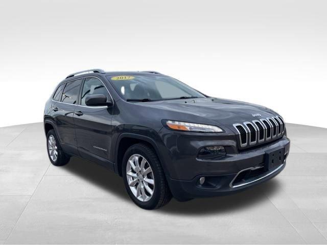 2017 Jeep Cherokee Vehicle Photo in MEDINA, OH 44256-9631