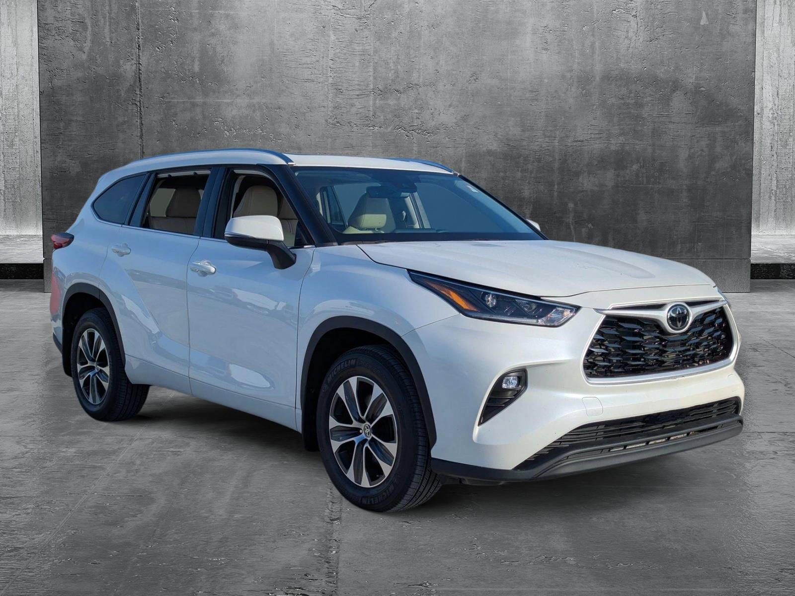 2021 Toyota Highlander Vehicle Photo in Ft. Myers, FL 33907