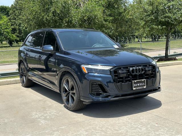 2025 Audi Q7 Vehicle Photo in HOUSTON, TX 77090