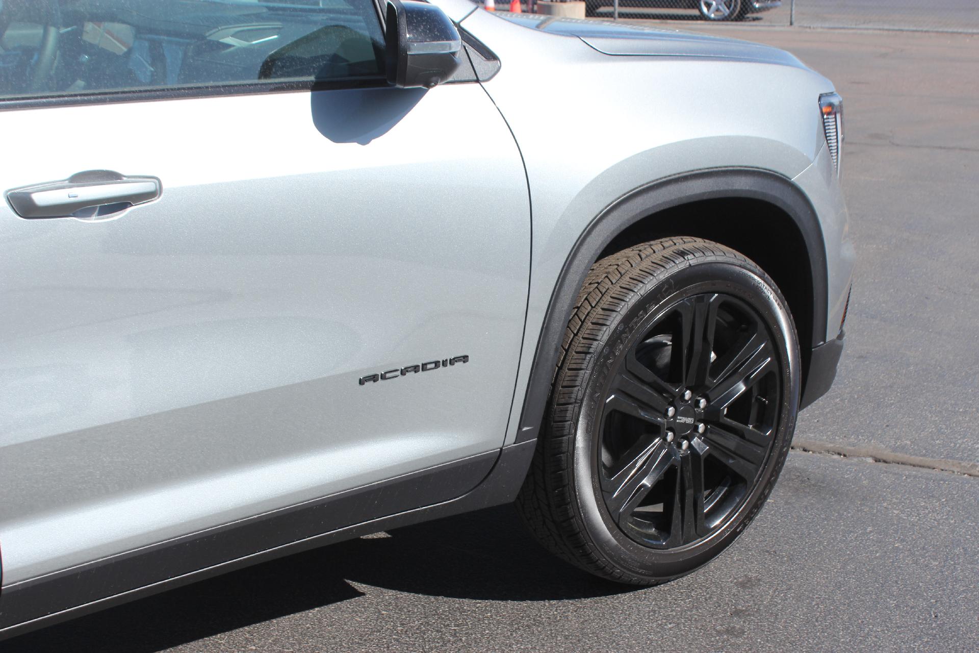 2025 GMC Acadia Vehicle Photo in AURORA, CO 80012-4011