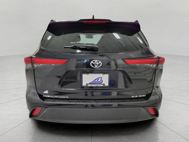 2023 Toyota Highlander Vehicle Photo in Oshkosh, WI 54904
