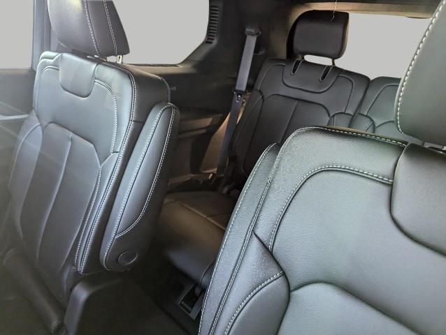 2025 Jeep Grand Cherokee L Vehicle Photo in Oshkosh, WI 54901