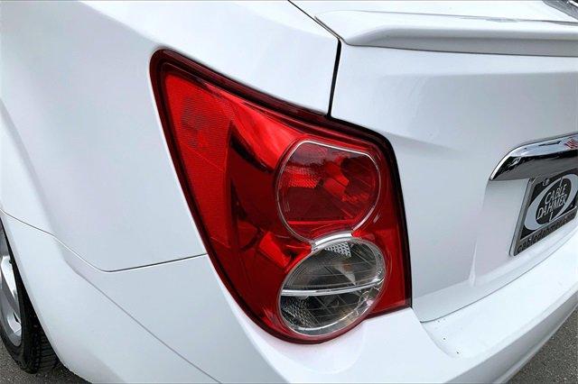 2016 Chevrolet Sonic Vehicle Photo in KANSAS CITY, MO 64114-4502