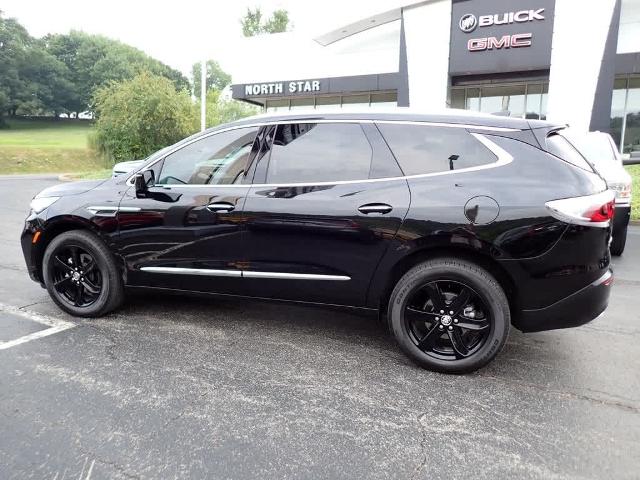 2024 Buick Enclave Vehicle Photo in ZELIENOPLE, PA 16063-2910