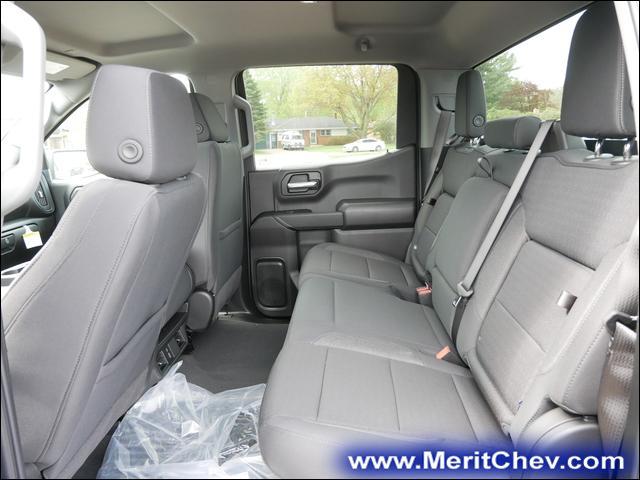 2024 Chevrolet Silverado 1500 Vehicle Photo in MAPLEWOOD, MN 55119-4794