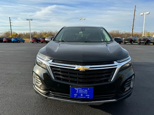 Used 2022 Chevrolet Equinox LT with VIN 3GNAXUEV2NL249042 for sale in Portage, WI