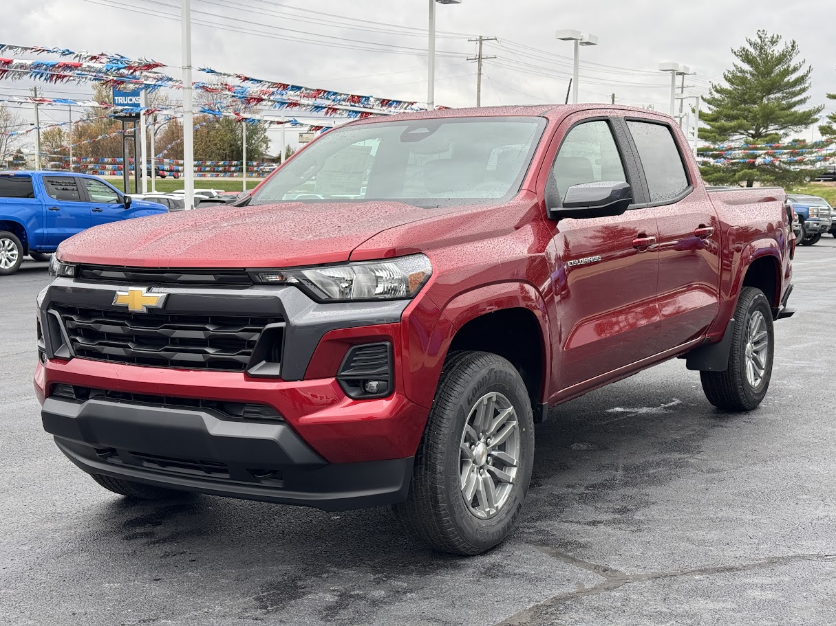 2024 Chevrolet Colorado Vehicle Photo in BOONVILLE, IN 47601-9633