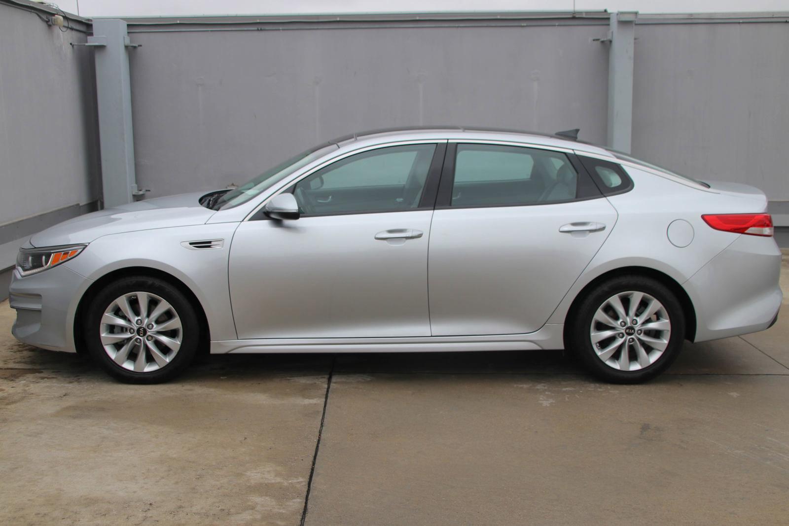 2016 Kia Optima Vehicle Photo in SUGAR LAND, TX 77478