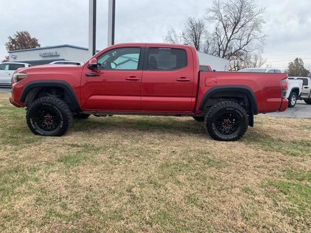 2017 Toyota Tacoma TRD Pro photo 3