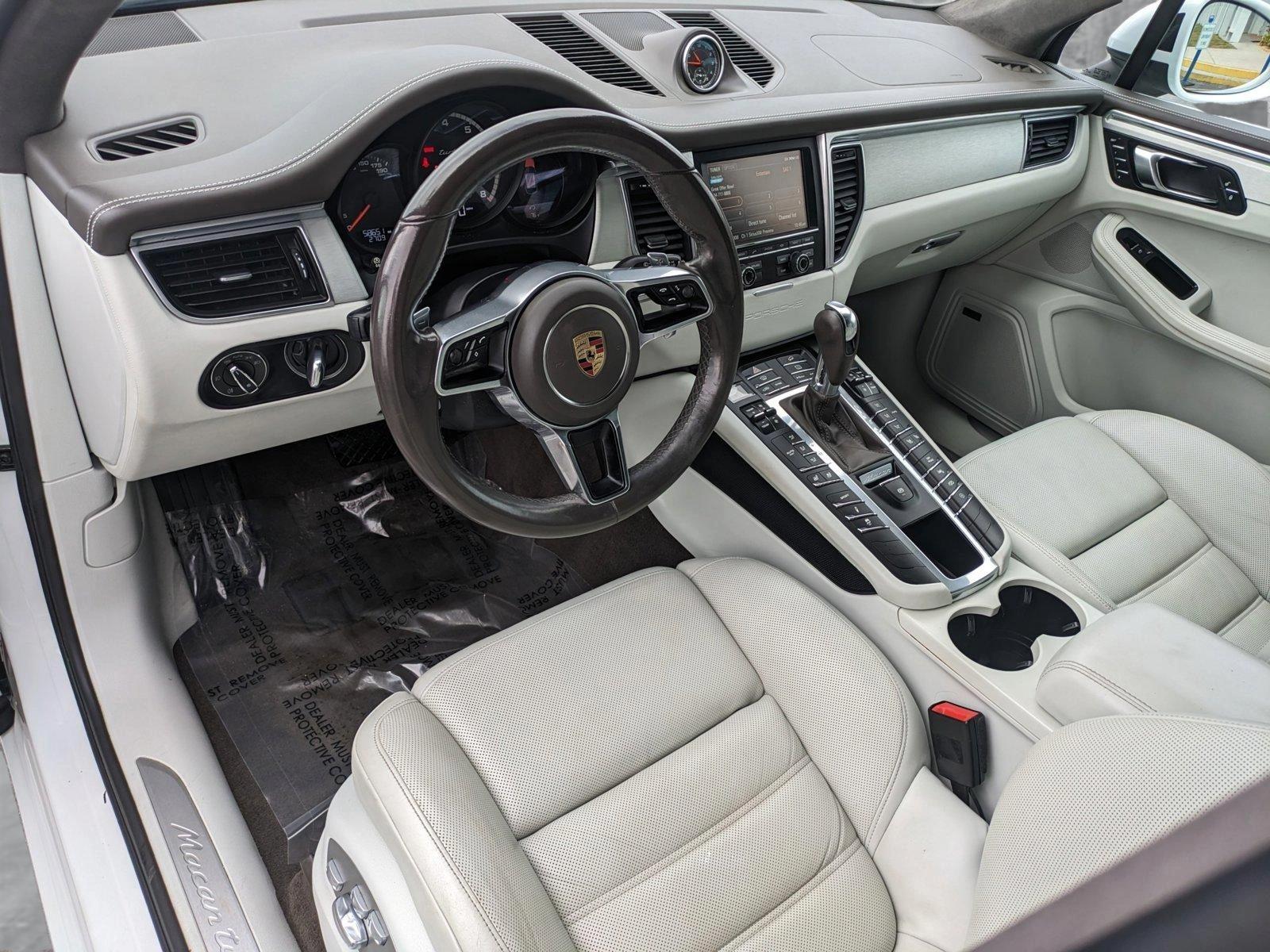 2016 Porsche Macan Vehicle Photo in Sarasota, FL 34231