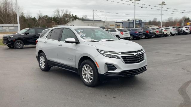 Used 2022 Chevrolet Equinox LT with VIN 3GNAXUEVXNL229802 for sale in Ludington, MI