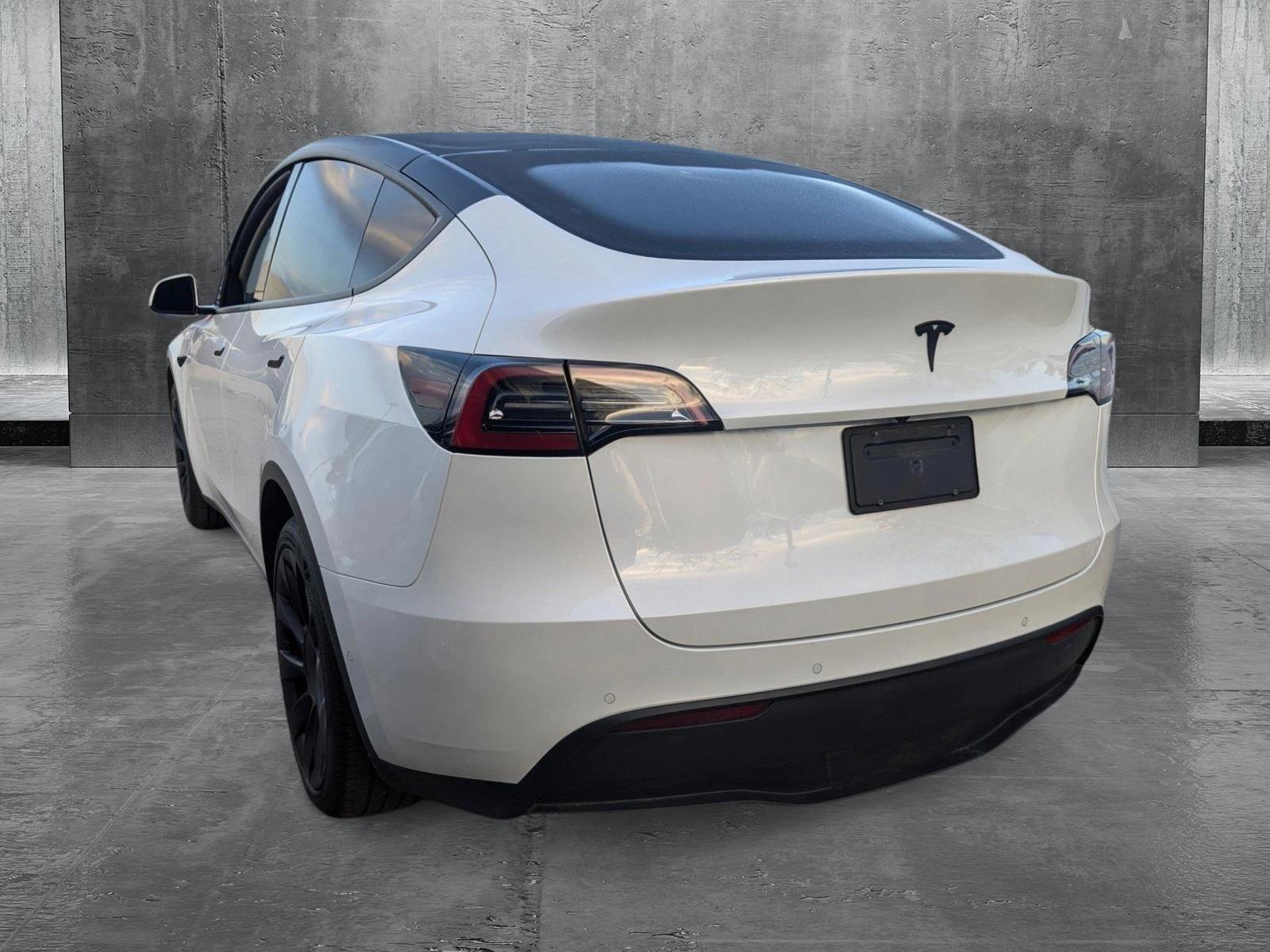 2022 Tesla Model Y Vehicle Photo in Miami, FL 33169