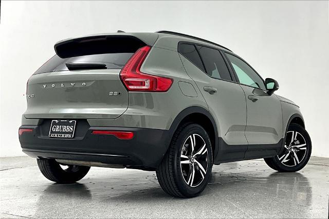 2024 Volvo XC40 Vehicle Photo in Grapevine, TX 76051