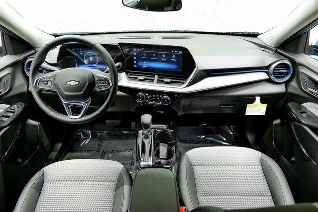 2025 Chevrolet Trax Vehicle Photo in EVERETT, WA 98203-5662
