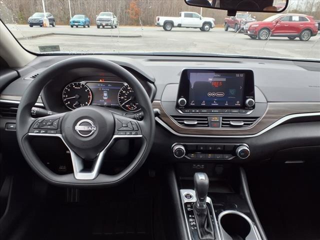 2024 Nissan Altima Vehicle Photo in EMPORIA, VA 23847-1235